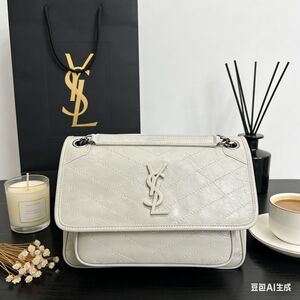 <AUTHENTIC>YSL Cream Quilted Monogram Shoulder Bag